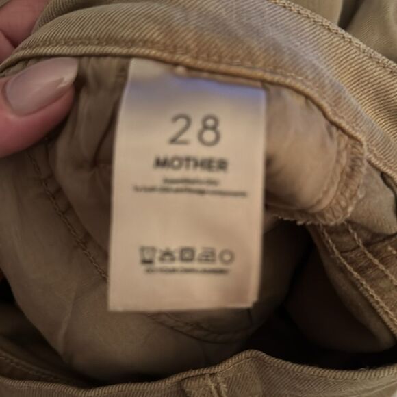 NWOT 258.00 MOTHER
The Stud Finder Sneak Prairie Sand Straight Jean Size 28 - Picture 4 of 5